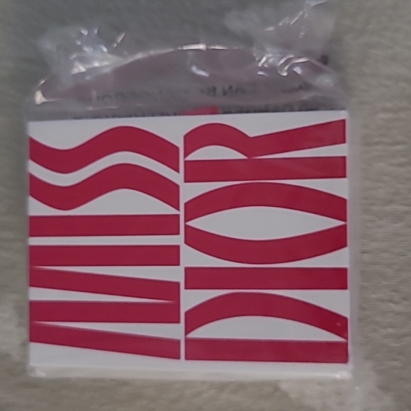 BNWT MISS DIOR SAMPLE SET - Picture 3 of 4